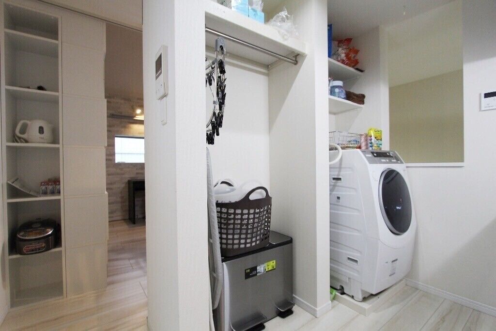 アパートメント (A204) 禁煙 | バスルーム | シャワー付き浴槽、バスアメニティ (無料)、ヘアドライヤー、洗浄機付トイレ