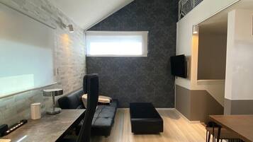 Apartment (A204), Non Smoking | 1 bedroom, desk, iron/ironing board, free WiFi