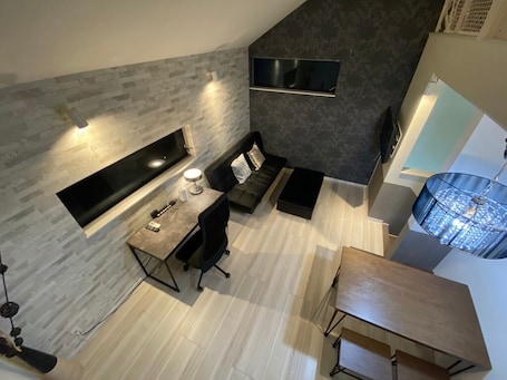 Apartment (A204), Non Smoking | 1 bedroom, desk, free WiFi, bed sheets