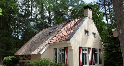 Romantic Villa with Dishwasher near National Park