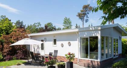 Well Kept Chalet with Dishwasher near Park De Veluwe