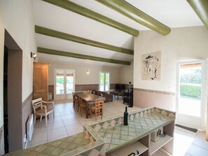 Dining - Tastefully Furnished Villa With Fenced Private Pool, 9 km From Vaison-la-romaine (Malaucene)