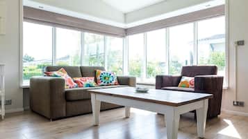 Chalet | Living area