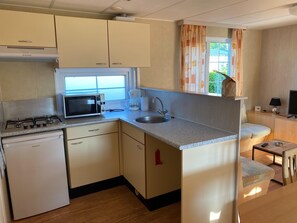 Chalet | Private kitchen - Chalet Near Loonse and Drunense Duinen (Udenhout)