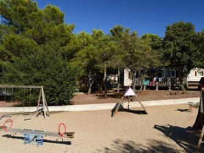 Children's area - Mobile Home w/ Garden (Agde)