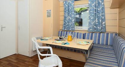 Mobile Home w/ Garden