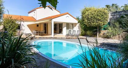Villa in France With Private Pool & Garden