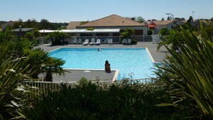 Indendørs pool, udendørs pool