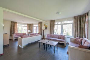 Villa | Living room - Villa With Outdoor Space (Bad Bentheim)