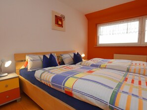 Apartemen | 2 kamar tidur, setrika/meja setrika, dan seprai linen