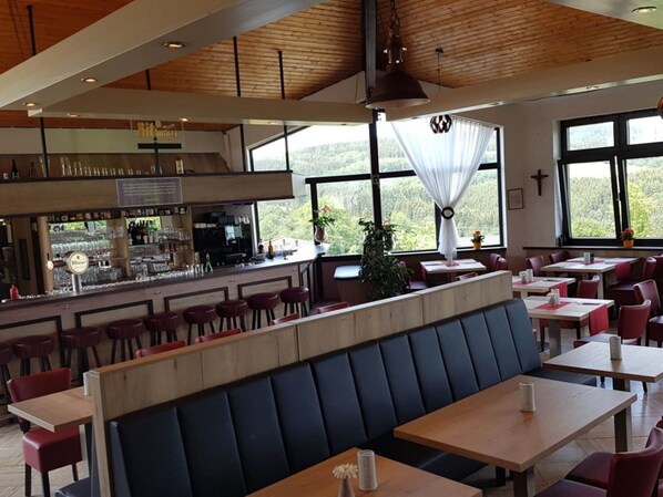 Chalet | Bar (on property) - Chalet in Gerolstein Near Forest Trails (Gerolstein)