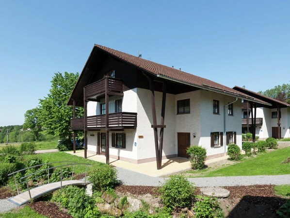 Exterior - First Floor Apartment With Oven, at a Nature Reserve Area (Neuschoenau)