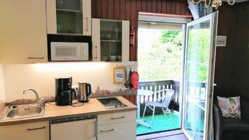 Apartemen | Dapur pribadi | Microwave dan kursi makan untuk bayi