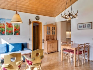 Chalet | Ruokailu