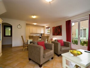 Villa | Living room - Luxurious Provencal Villa With AC, Near the Nice Vidauban (Vidauban)