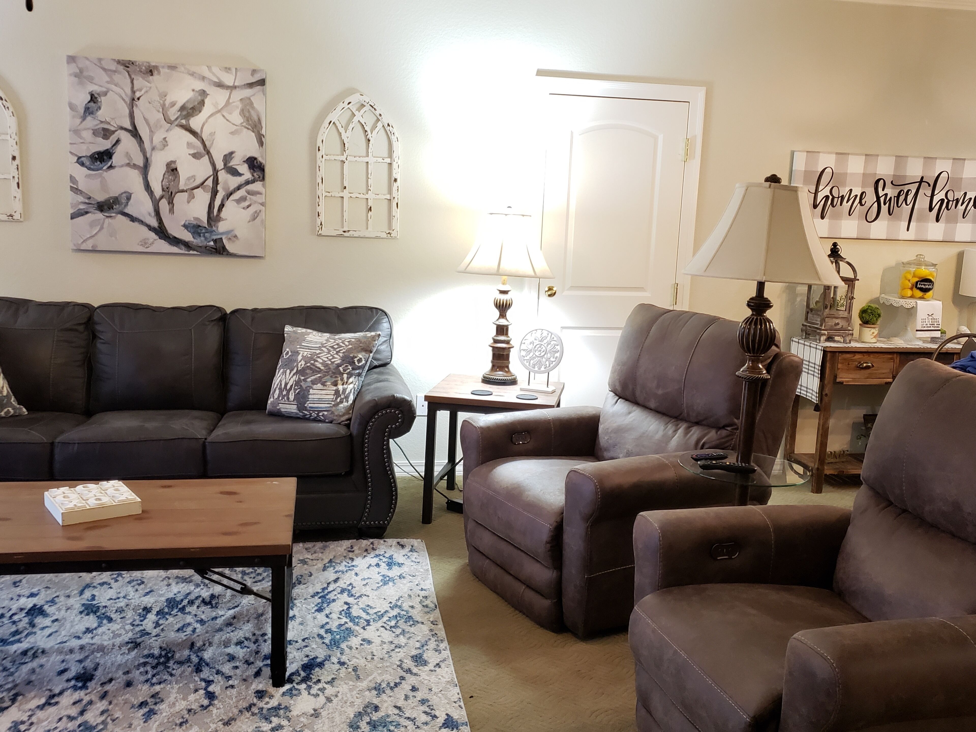 Smart-TV, peis og DVD-spiller