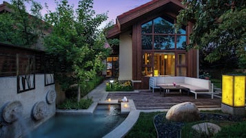 Premium bedding, memory-foam beds, minibar, in-room safe