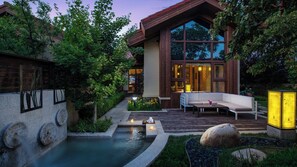 Premium bedding, memory-foam beds, minibar, in-room safe - Holiday Inn Dalian Hot Spring by IHG (Dalian)