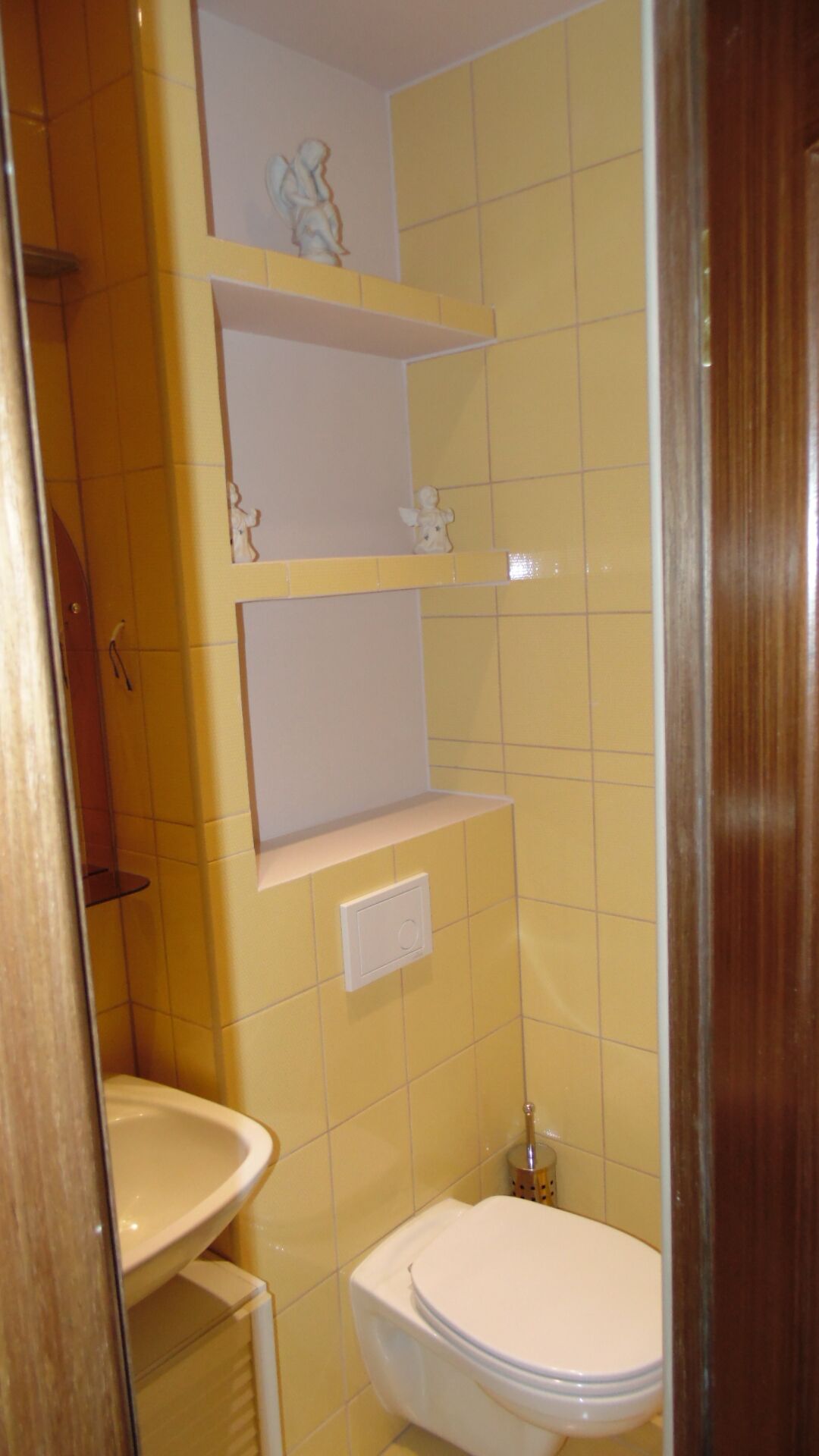 comfort double room | bathroom | towels, toilet paper
