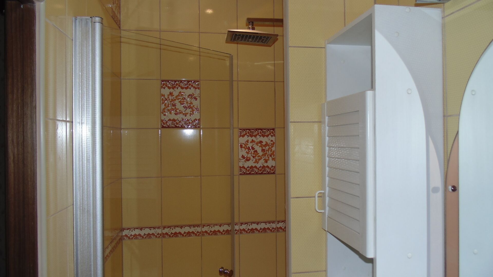 comfort double room | bathroom | towels, toilet paper