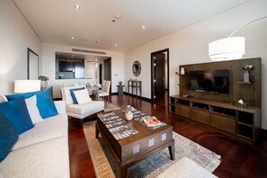 Apartment, 1 Bedroom | Living room - Luton Vacation Homes - Royal Amwaj South Residence (Dubai)