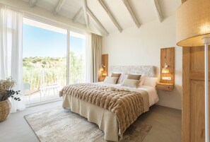 Habitación clásica doble | Caja fuerte, sistema de insonorización, tabla de planchar con plancha