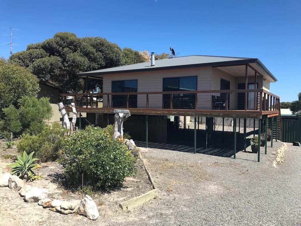 Chill n sea - Beautiful elevated holiday home — image 17