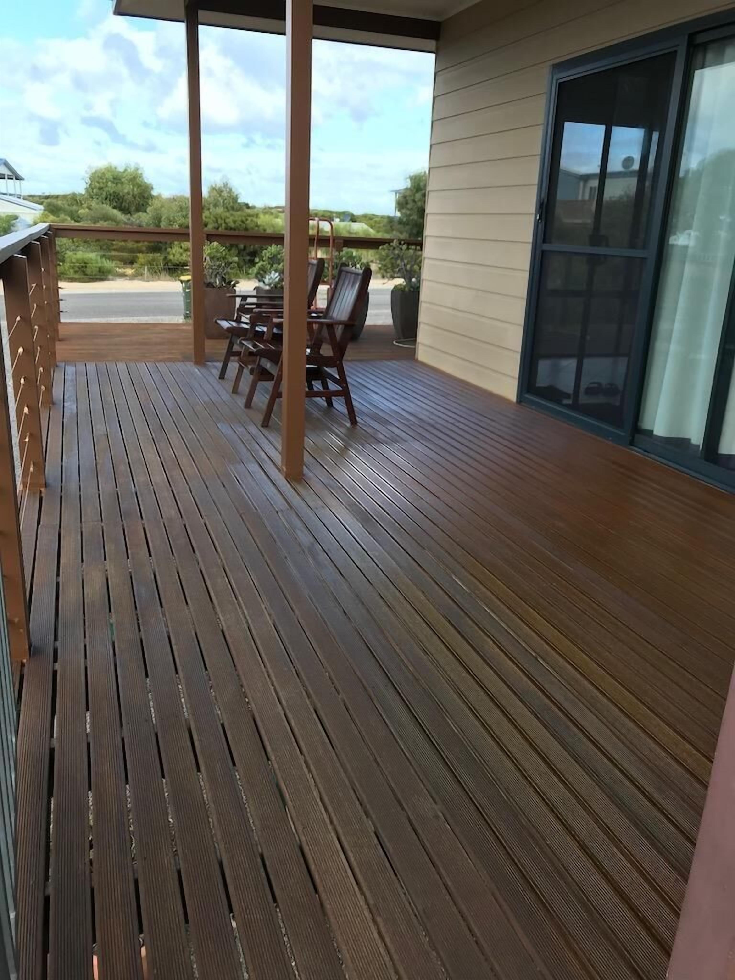 Chill n sea - Beautiful elevated holiday home — image 2