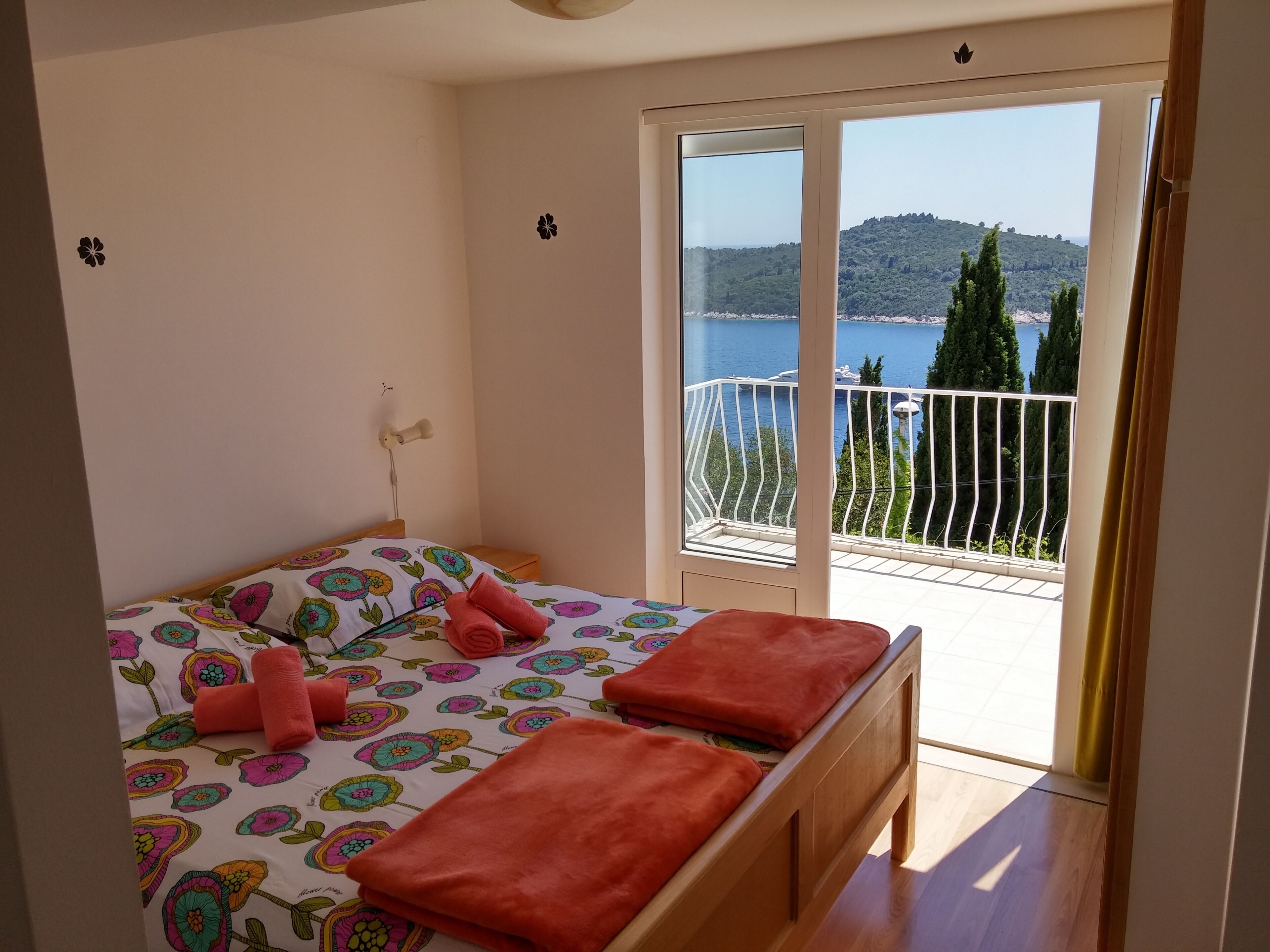 1 bedroom, iron/ironing board, bed sheets