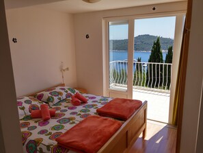 1 bedroom, iron/ironing board, bed sheets