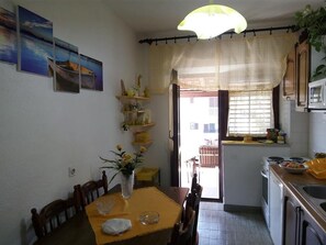 Apartment, 2 Bedrooms, Smoking, Balcony | Dining