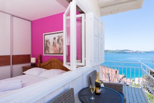 Apartment, 2 Bedrooms, Smoking, Patio | 3 bedrooms