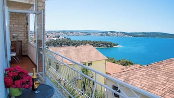 Appartement, 2 chambres, fumeur, patio | Enceinte de l’hébergement