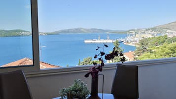 Huoneisto, 2 makuuhuonetta, tupakointi sallittu, patio | Sisätilat