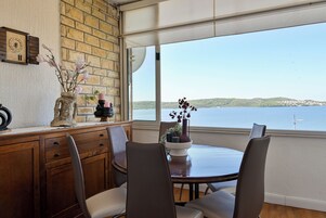 Apartment, 2 Bedrooms, Smoking, Patio | Dining