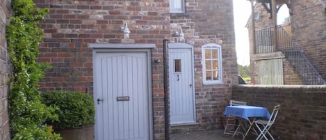 Apartment, 1 Bedroom, Garden View | Front of property