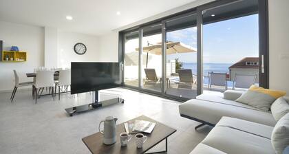 Villa Nina Makarska With Heated Infinity Pool of 33 m2 and Stunning sea Views