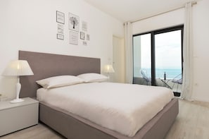 Villa, 4 Bedrooms, Smoking, Private Pool | 4 bedrooms, soundproofing - Villa Nina Makarska With Heated Infinity Pool of 33 m2 and Stunning sea Views (Makarska)