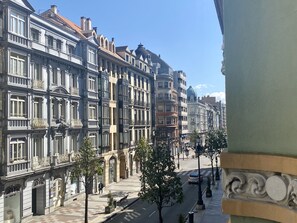 Front of property - HiHome Hostel (Oviedo)