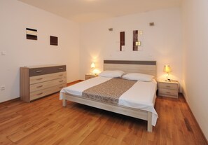 Apartment, 2 Bedrooms, Terrace, Mountain View