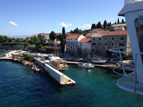 Apartment in Villa, Private Pool, big Garden, Close to sea and Old Zadar Town