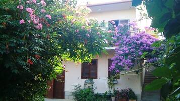 Apartment, 1 Bedroom, Smoking, Private Pool | Garden