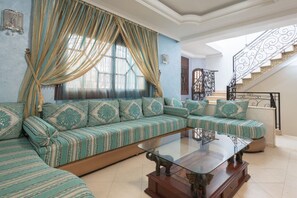 Interior - 5 Bedroom Holiday Villa Yasmine, Perfect for Family Holidays, Near Beaches (Salé)