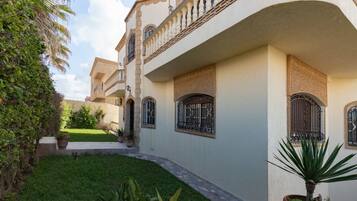 Villa, 5 Bedrooms, Smoking, Balcony | Balcony
