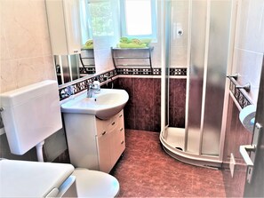 Apartment, 2 Bedrooms, Smoking, Balcony | Bathroom - Holiday Apartment With a Balcony and sea View, Just 300 Metres From the Beach (Bol)
