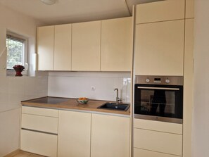 Apartamento, 2 quartos, para fumantes, sacada | Cozinha privada