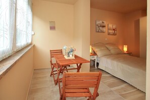 2 bedrooms - Few Steps From the Center - new and Modern Apartment for 4 Persons (Zadar)