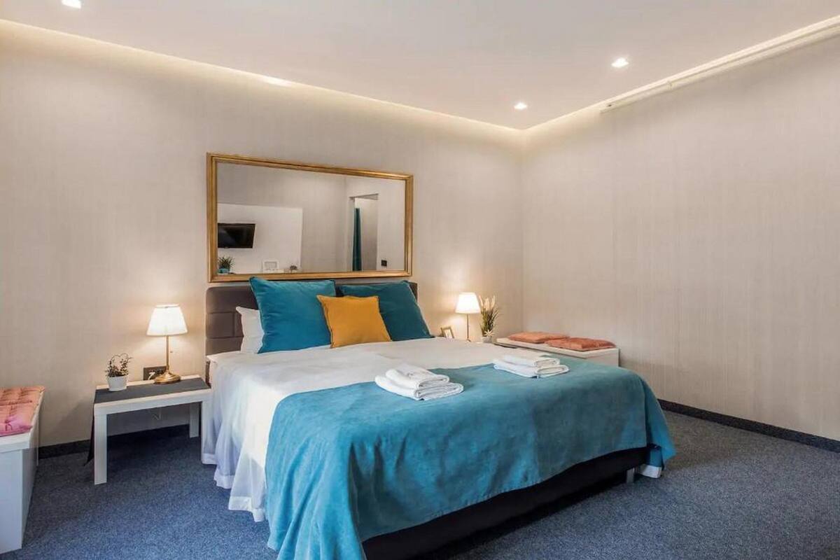 Royal Apartment
