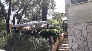 Room, 1 Bedroom, Smoking, Terrace | Garden