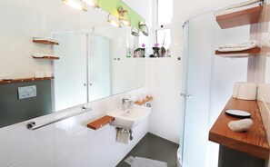 Apartment, 2 Bedrooms, Smoking, Balcony | Bathroom | Free toiletries, hair dryer, slippers, towels